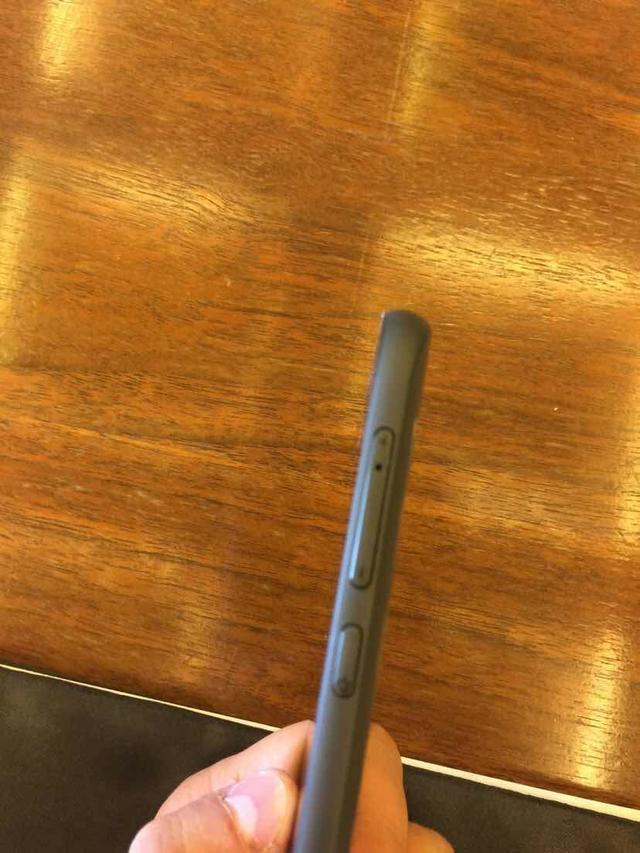 俄罗斯智能手机yotaphone2哪里买?yotaphone2上市时间,官网报价(3)