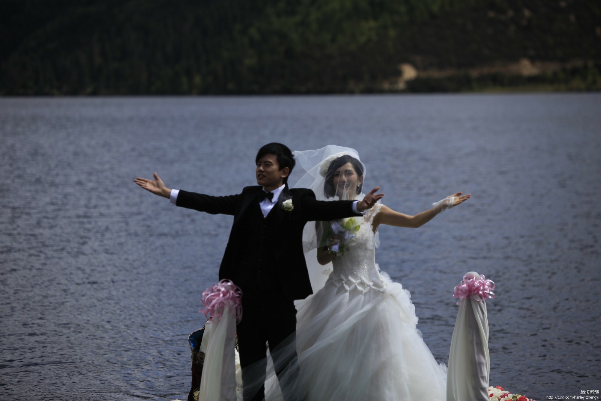 张杰和谢娜的婚纱照_张杰和谢娜的结婚纱照(2)