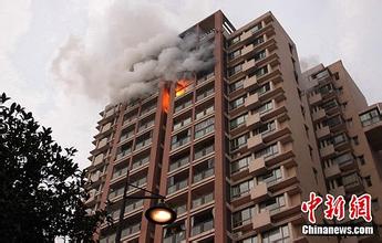 妙龄女子12楼坠楼死亡,年轻女子从5楼坠楼身亡,女子在男友家坠楼(3)