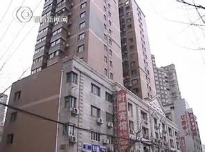 妙龄女子12楼坠楼死亡,年轻女子从5楼坠楼身亡,女子在男友家坠楼(3)