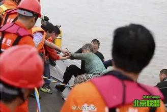 监利沉船天津幸存者吴建强逃亡经历,沉船事件65岁幸存者如何获救