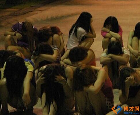 东莞扫黄失足女多转到深圳,东莞扫黄事件内容不堪入目场面曝光(2)