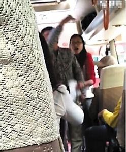 白天玩晚上睡的女导游,云南旅游导游骂人事件视频照片