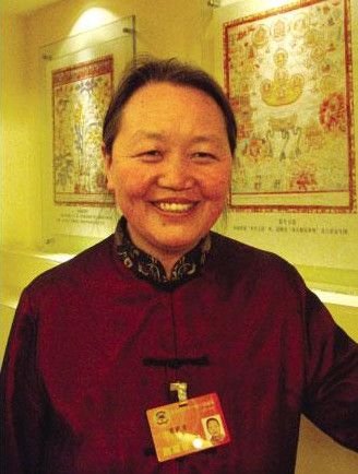女富豪112亿深圳买地, 十大身家过亿女富豪排名奢侈生活曝光(3)