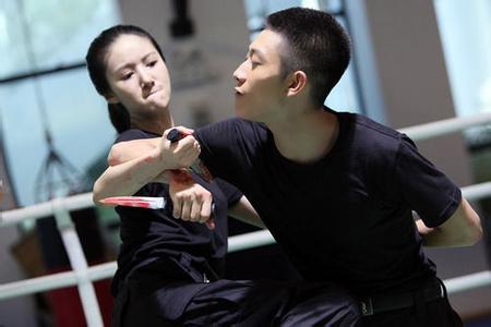 《余罪》警花安嘉璐是谁扮演的?孙佳雨是富二代吗整容照片对比?(2)