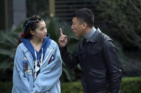 国民闺女关晓彤高考552分, 关晓彤被扒家底假小子姐姐照片被曝光(2)