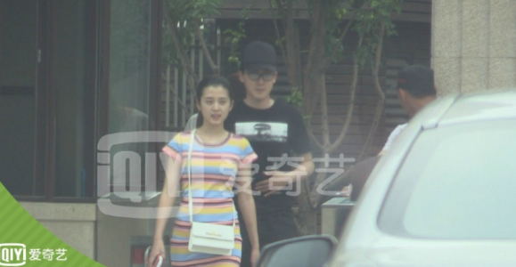 “五阿哥”张睿恋情曝光女友是谁?揭张睿女友李若嘉资料私照(2)