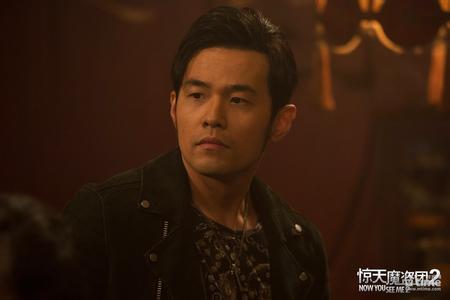 周杰伦为什么忽胖忽瘦原因曝光, 曝周杰伦先天性脊椎炎坐着睡觉图(2)