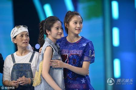 关晓彤张雪迎飙戏互撕现场照, 揭两人谁漂亮是真好友还是假闺蜜(2)