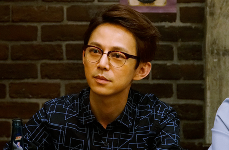 何炅演出被打视频完整版, 揭何炅与打人者什么关系为什么遭打呢?(2)
