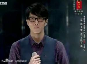 中国好声音2学员侯磊殴打快递员现场图, 揭侯磊个人资料背景图(2)