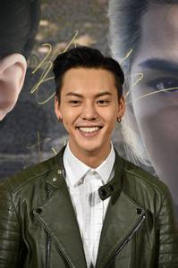 “第一狗仔”卓伟再曝12个猛料,陈伟霆张馨予李晨杨洋等秘闻揭露(3)