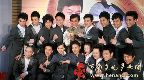 成龙成家班成员都有谁收徒标准是什么?揭成家班现状解散内幕原因(3)