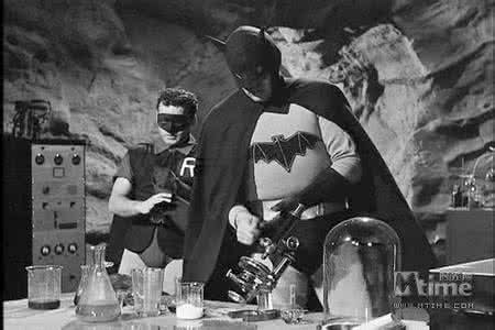 第一代蝙蝠侠亚当·威斯特去世得了啥病？亚当威斯特个人资料作品
