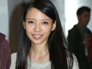  妻子李靓蕾害王力宏损失上亿?李靓蕾个人资料整容前后照学历造假