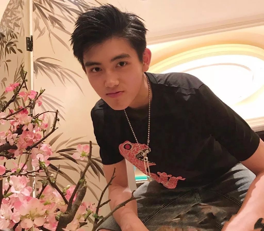 陈飞宇真实身高是多少?小哥哥谎报身高被现场抓包