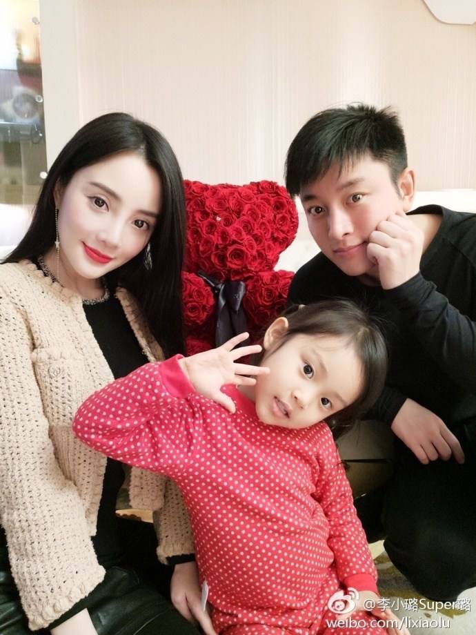 李小璐有多少个前男友染指半个娱乐圈 李小璐离婚了吗新男友是谁