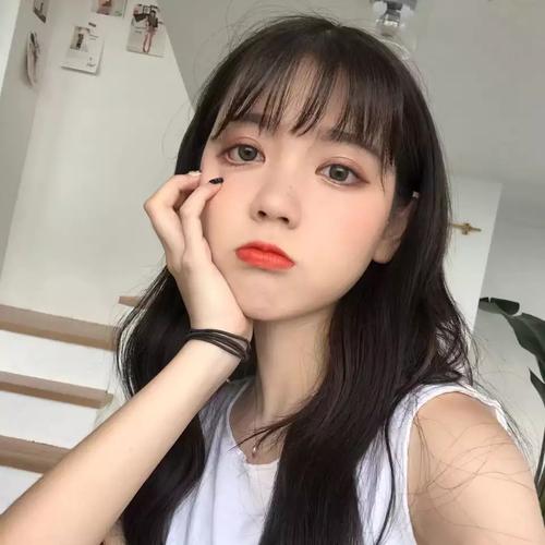 男人眼中的微胖标准喜欢多少斤的女人?男生眼中的可爱女生什么样