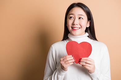 女人四种表现说明不爱你!真正爱你的女人的6大表现是什么?
