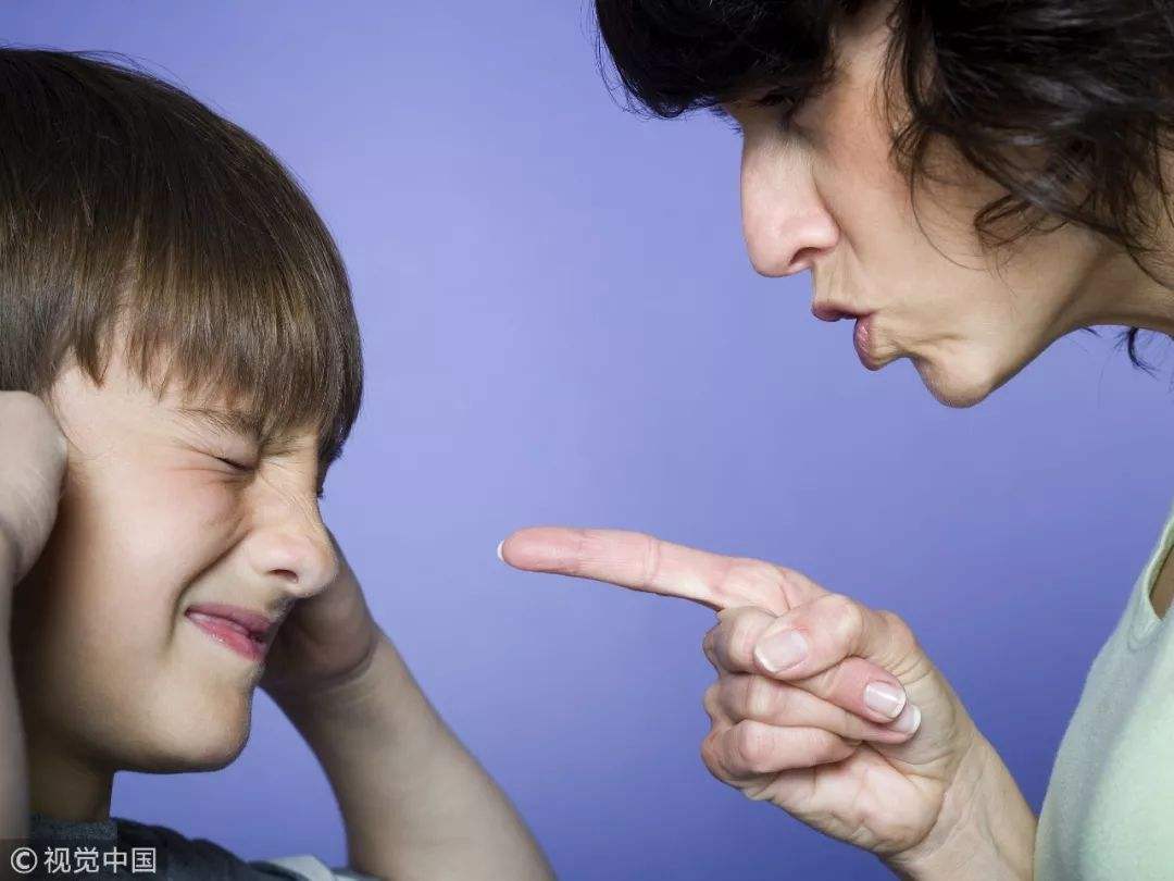最毁孩子的七种妈妈千万不要做,中一条都会击垮孩子的心理防线!