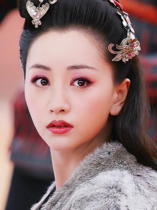 杨蓉个人资料身高揭秘