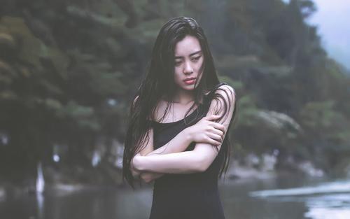 为什么千万不要跟穷人谈恋爱?女人为什么觉得嫁给穷人不如单身?