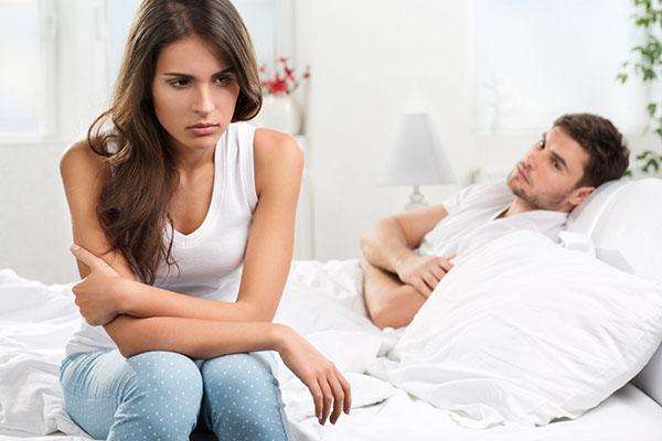夫妻之间频繁长时间冷战到底会导致什么后果?男人冷战时会痛苦吗