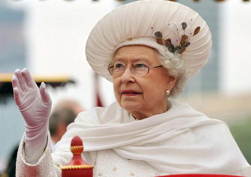 英国女王有什么权力她能撤了首相吗？英国王室为什么是女王