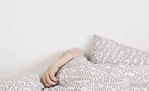 如何根据人睡觉的姿势来判断一个人的性格呢?快来看看吧真的挺准