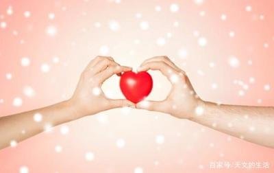 恋爱中如何保持新鲜感?教你几招抓牢男友的心!