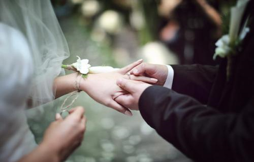 怎样和亲家谈彩礼才能占据优势,婚前因为彩礼谈崩了怎么办