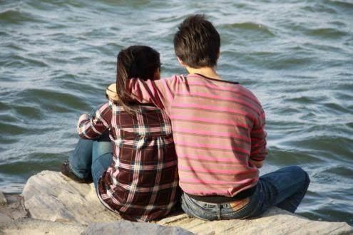 什么话题能吸引男人注意力,和刚认识的男生聊什么比较合适