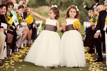婚礼花童一般几岁应该怎么选？婚礼现场花童入场方式有哪些