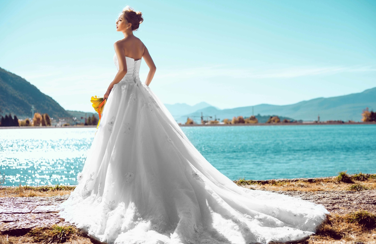 【旅拍攻略】一键开启2021年流行色婚纱照，给你的幸福来点定制色 - 知乎