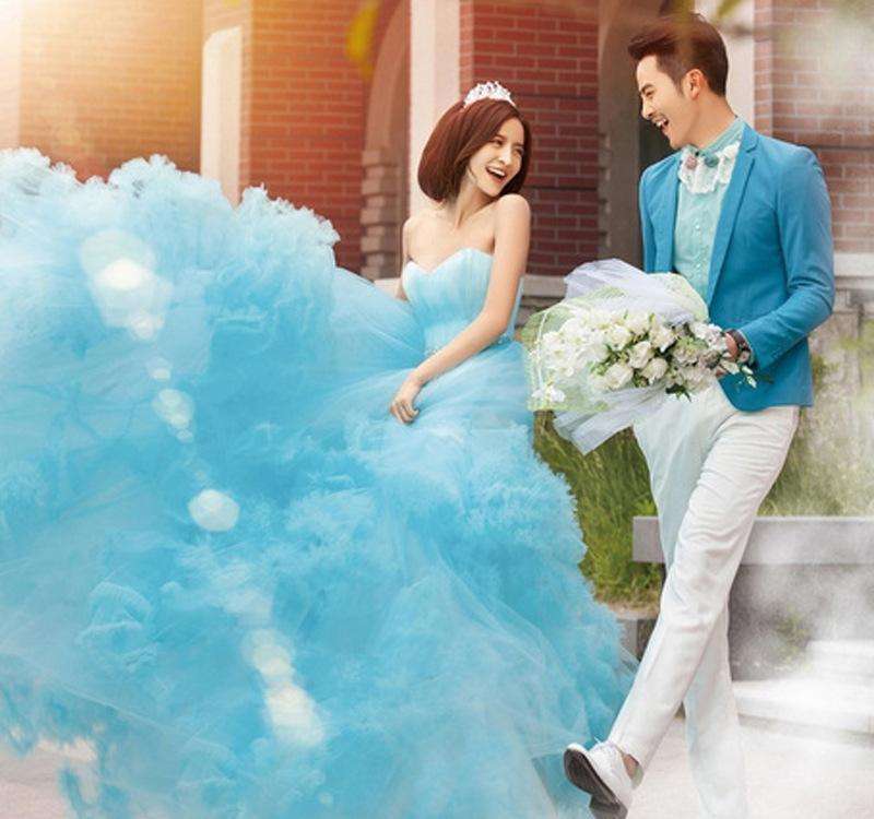 蓝色婚纱的寓意是什么？蓝色婚纱唯美图片大全