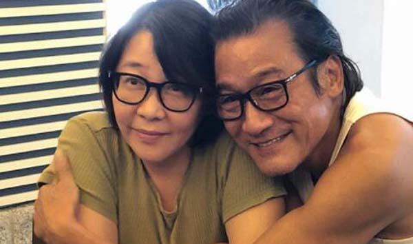 梁家辉与妻子怎么在一起的 和汪嘉年结婚31周年伉俪情深 梁家辉夫妻