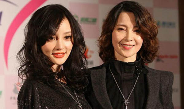 李小璐妈妈是谁 母亲曾被称为最漂亮的女演员