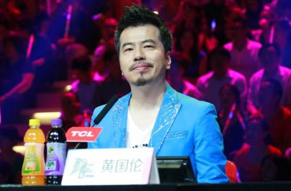 黄国伦为什么离婚 万万没想到他竟然是二婚 黄国伦是谁