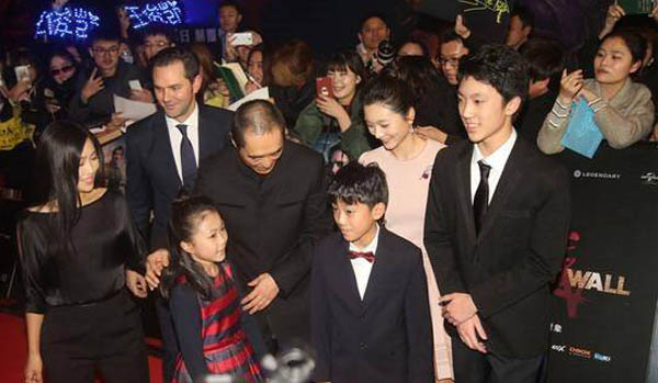 张艺谋多少个孩子 二婚妻子陈婷与大女儿张末竟只相差2岁 张艺谋几个小孩子
