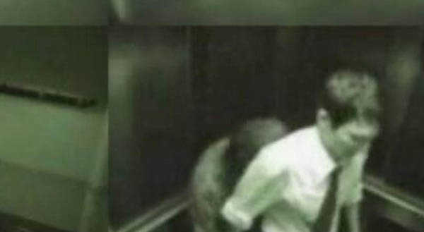 上海电梯灵异事件怎么回事 后面的老太太是人是鬼