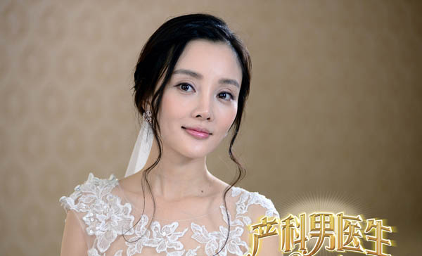 李小璐贾乃亮演的电视剧 夫妻搭档演戏默契感十足 李小璐贾乃亮演医生的电视剧