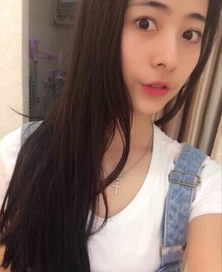 厦门最美班主任谢贝梅爆红,谢贝梅个人资料身高三围性感喷血照片