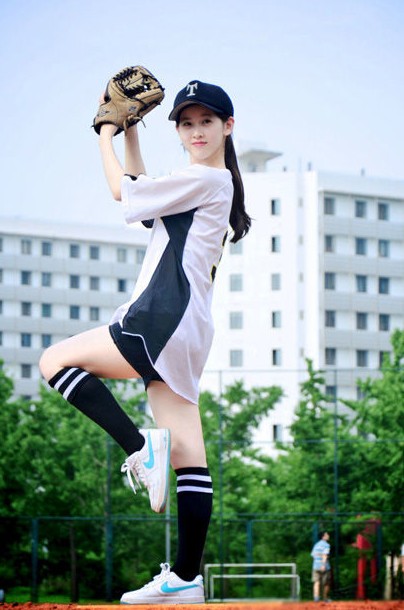 奶茶妹妹与刘强东恋情结束分手费3000万,奶茶妹妹清空微博原因