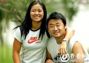 网球李娜丈夫姜山年龄,姜山英语水平不满李娜爆粗口视频最新近况