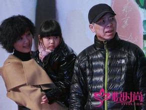 徐帆谈冯小刚前妻图,冯小刚比徐帆大多少岁两人结婚后有孩子吗