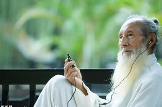 百岁老人十大长寿偏方秘诀养生习惯,世界最长寿老人117岁庆生照片