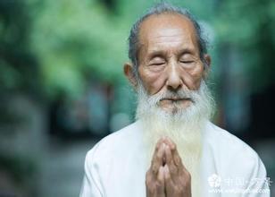 百岁老人十大长寿偏方秘诀养生习惯,世界最长寿老人117岁庆生照片