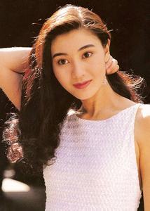 李嘉欣老公缠绵照,李嘉欣早期三级艳照曝光被老公赶出家门