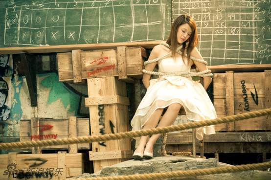 被绑架美女胶带封嘴视频,三名少女遭绑架囚禁 ,绑架要判刑多少年