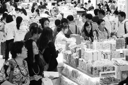中国游客为什么买日本马桶盖 黄金周中国人在日本爆买